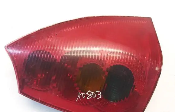 Peugeot 307 Rear/tail lights 26674T0206