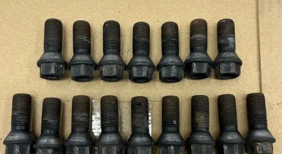 BMW 3 E90 E91 Nuts/bolts 