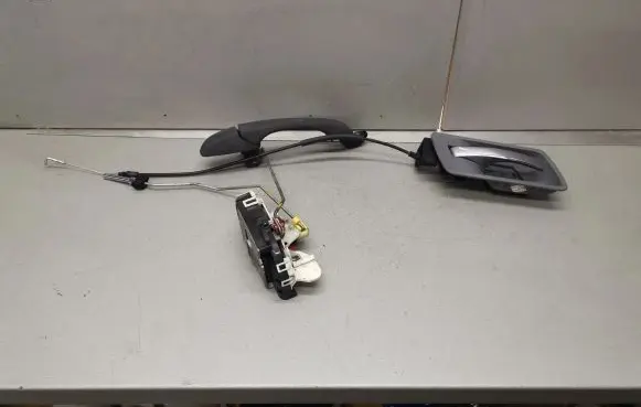 Dodge Grand Caravan Front door lock P04589422AE 05020798AA