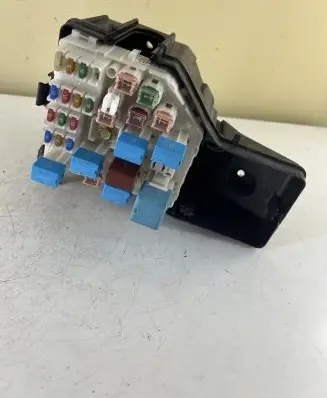 Toyota RAV 4 (XA20) Fuse module