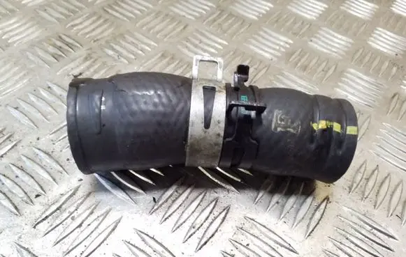 Toyota Avensis T270 Engine coolant pipe/hose