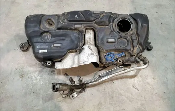 Volvo V60 Fuel tank 31478590