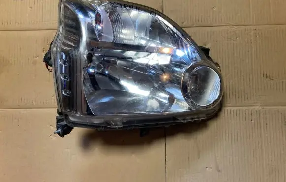 Nissan X-Trail T31 Headlight/headlamp