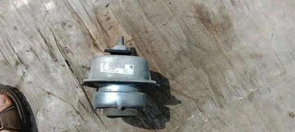 BMW X5 E70 Engine mount bracket 6780260 16004212