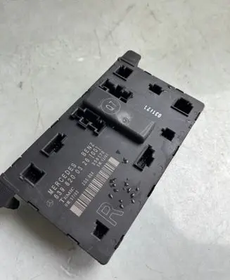 Mercedes-Benz Vito Viano W639 Door control unit/module 6398200326 356170