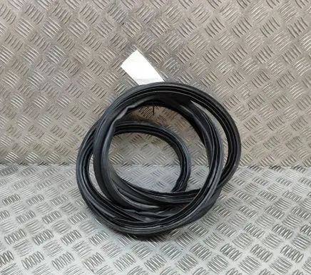Audi A3 S3 8V Trunk rubber seal (body) 87321J9000
