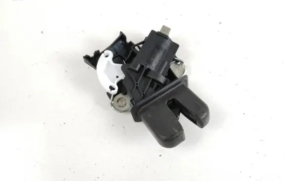 Audi A8 S8 D3 4E Tailgate/trunk/boot lock/catch/latch 4F5827505A V1967202101