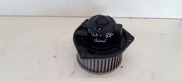 Nissan Sunny Heater fan/blower 4755030352