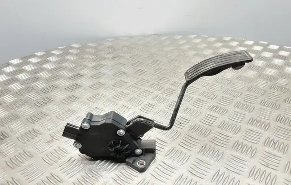 Subaru Legacy Accelerator throttle pedal 1988007090