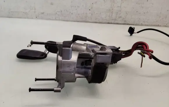 Volkswagen Transporter - Caravelle T4 Ignition lock 289458 70190585