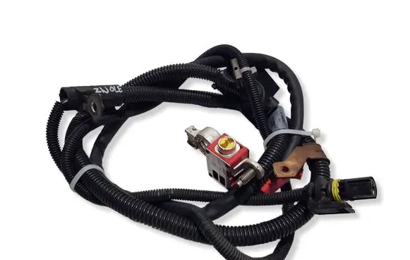 Mercedes-Benz E W212 Positive cable (battery) A2044402613DDD A2044402613 N000000006427