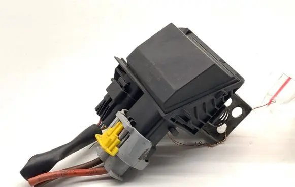 Citroen C4 I Fan control module 9673999880