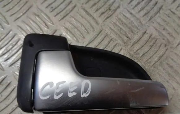 KIA Ceed Front door interior handle 836111H000