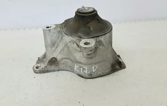Engine mount bracket