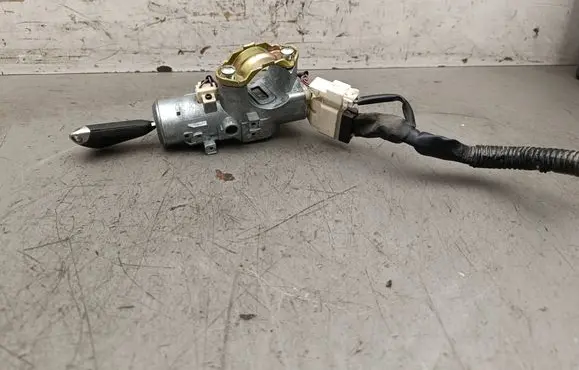Subaru Legacy Ignition lock AS64 3J21