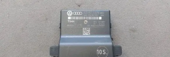 Volkswagen PASSAT B6 Gateway control module 3C0907530N 3C0907951 28403223