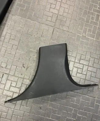 Jeep Grand Cherokee (B) pillar trim (bottom) 1GG58DX9AB 116058133 L00984020BLR