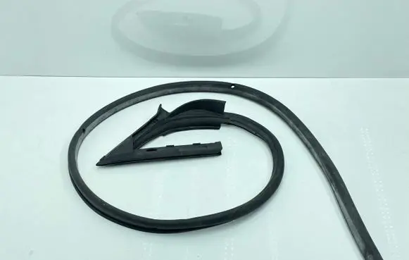Mercedes-Benz SL R230 Front door rubber seal A2307200254 285230203R