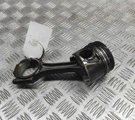 Seat Leon (5F) Piston 038105401J 03G107065C