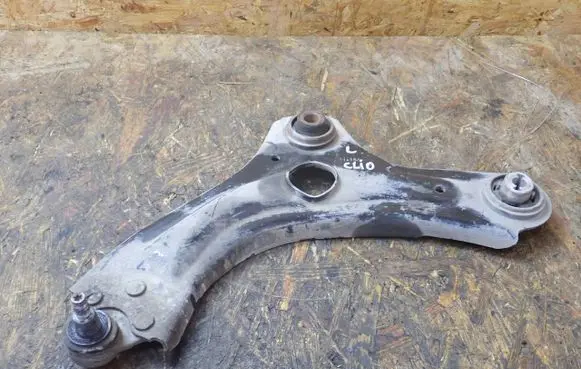 Renault Clio V Front control arm 56389R
