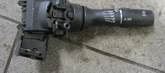 Toyota RAV 4 (XA20) Wiper control stalk 173848