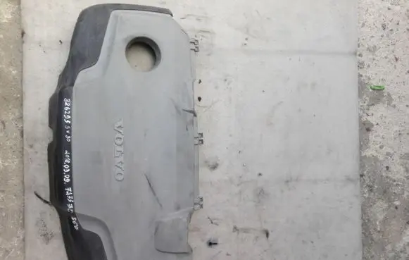 Volvo S60 Engine cover (trim)