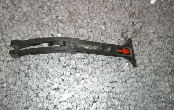 Engine bonnet (hood) release handle