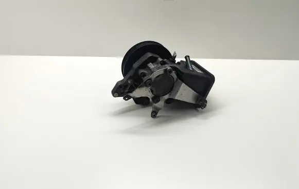 BMW 5 E60 E61 Power steering pump 7693974 7693974101 32417787106