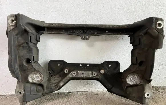 Mercedes-Benz C W203 Front subframe 2036280657