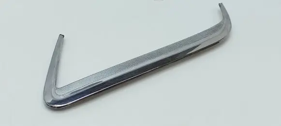 Mercedes-Benz 190 230 W110 W111 (C) pillar trim 1116900389