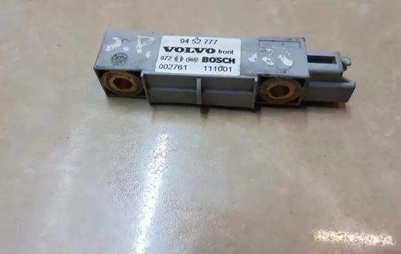 Volvo V70 Airbag deployment crash/impact sensor 9452777