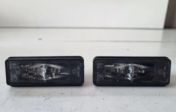 Peugeot 3008 II Number plate light
