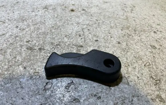 BMW 6 F12 F13 Engine bonnet (hood) release handle 7067086 107020