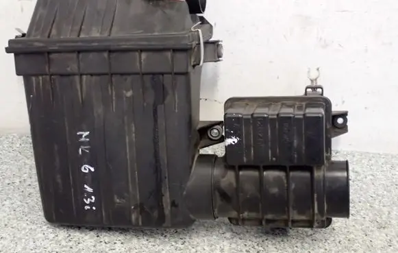 Suzuki Swift II Air filter box cover 