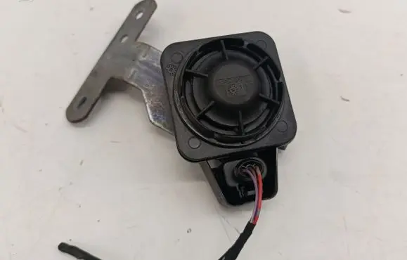 Volkswagen Golf VII Alarm system siren 5G0951227B
