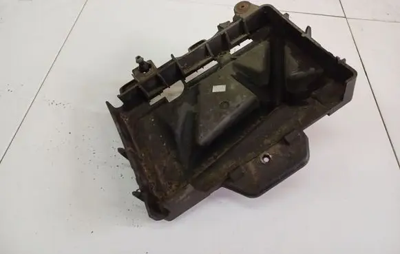 Battery box tray