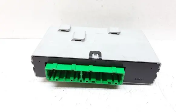 Volvo S40, V40 Door central lock control unit/module 30630081