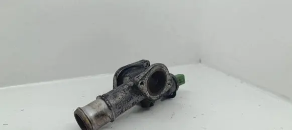 Volkswagen Sharan Engine coolant pipe/hose 038121133J