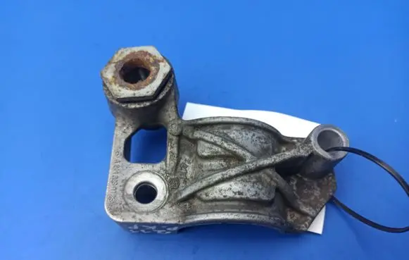 Mercedes-Benz E W211 Sway bar bush bracket, front A2113231126