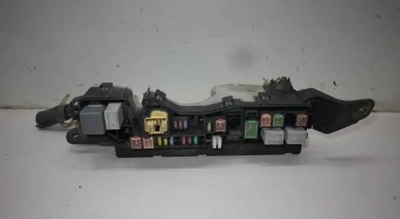 Toyota Corolla Verso AR10 Fuse box set