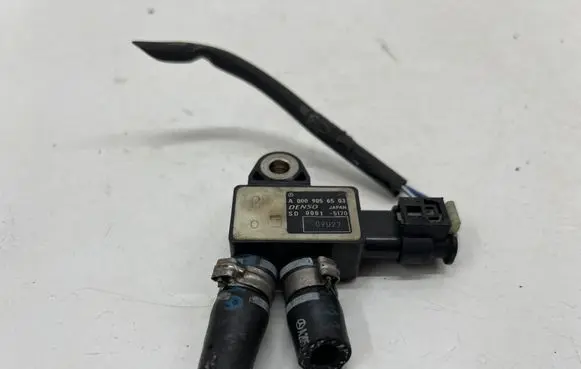 Mercedes-Benz C W205 Exhaust gas pressure sensor A0009056503