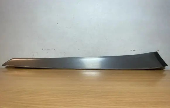 Mercedes-Benz E W212 Front door card panel trim A2127201822 C394