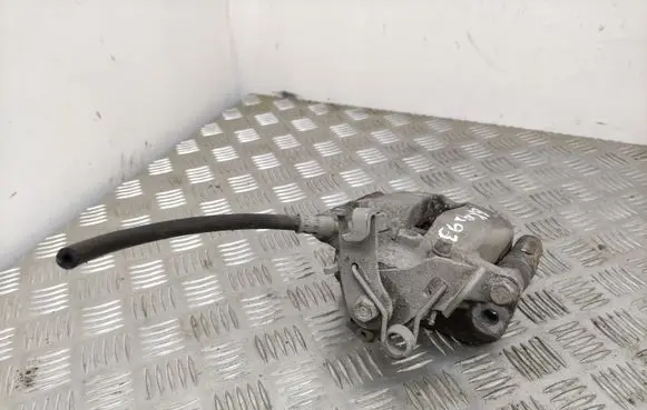 Opel Insignia A Rear brake caliper