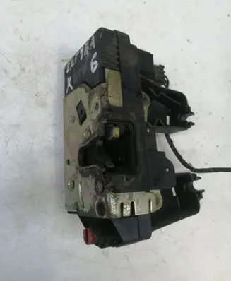 Opel Zafira A Rear door lock BA90561157