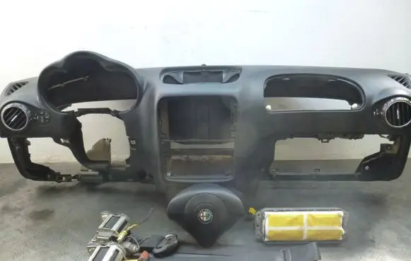 Alfa Romeo GT Airbag set with panel 