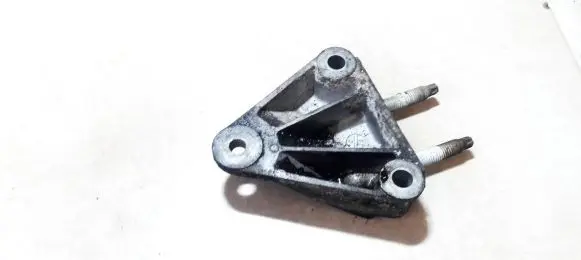 Ford Mondeo Mk III Engine mounting bracket 4s7q6030ac