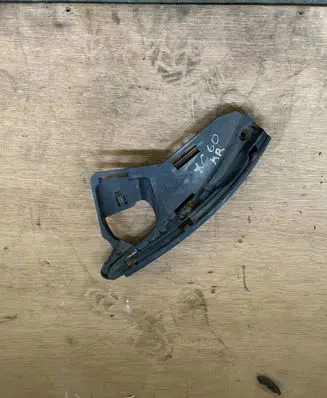 Volvo XC60 Headlight/headlamp mounting bracket