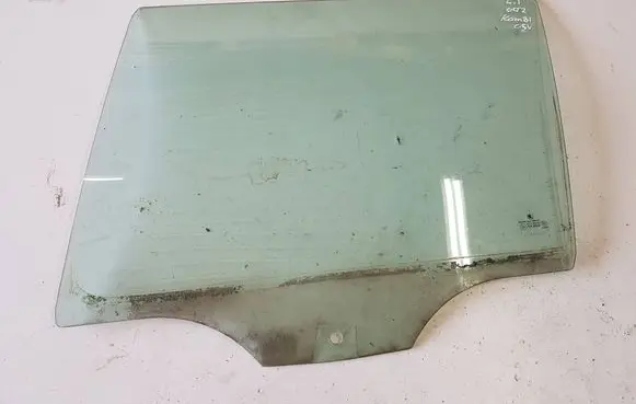 Skoda Octavia Mk2 (1Z) Rear door window glass 