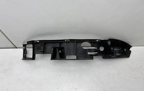 Volkswagen Touareg I Front bumper mounting bracket 7L6807183C