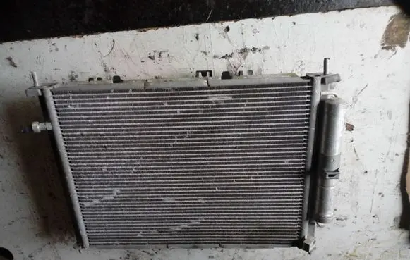 Renault Clio III Coolant radiator